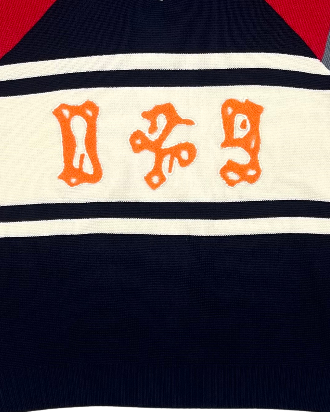 079 CREATES - LOGO SWEATER OVERSIZE BLUE/RED